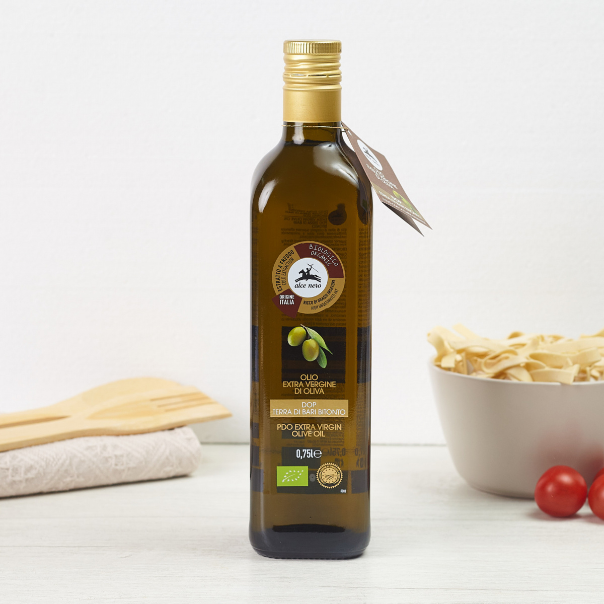 Органско екстра девствено маслиново масло со заштитена ознака на потекло